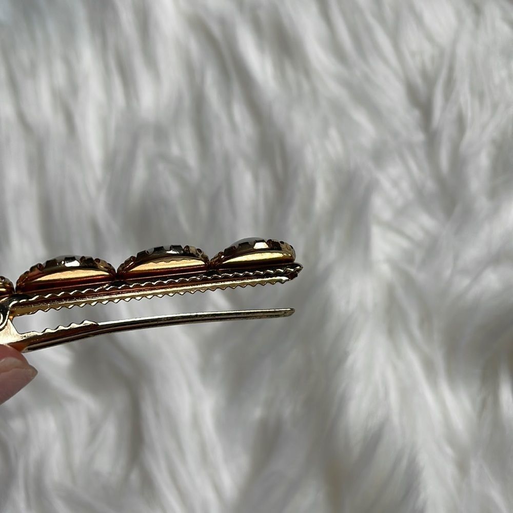Pearl Hair Clip - Picture 2 of 3